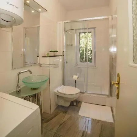 Beach Central Apartment Апартаменты Сплит