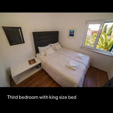 Апартаменты Beach Central Apartment Сплит