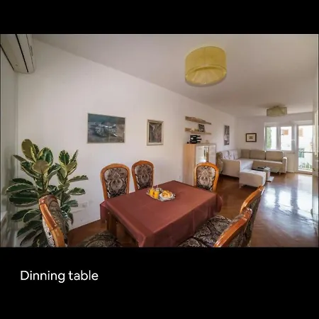 Beach Central Apartment Σπλιτ