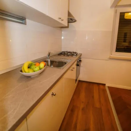 Beach Central Apartment *